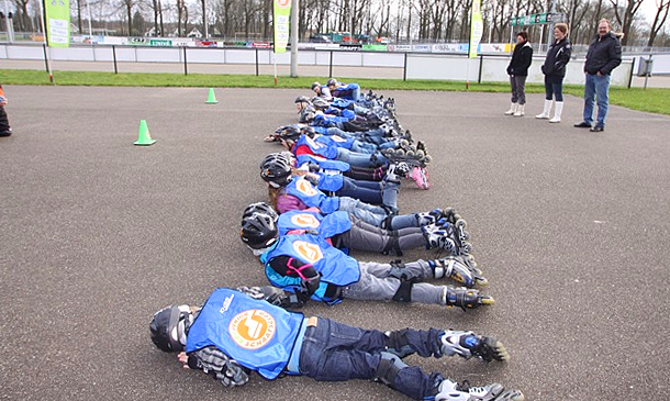 Schoolskaten! bij de Schaatstrainingsgroep