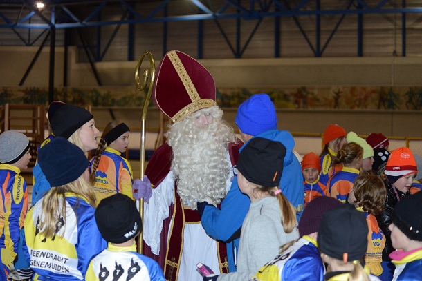 Sinterklaasfestijn bij schaatstraining STG